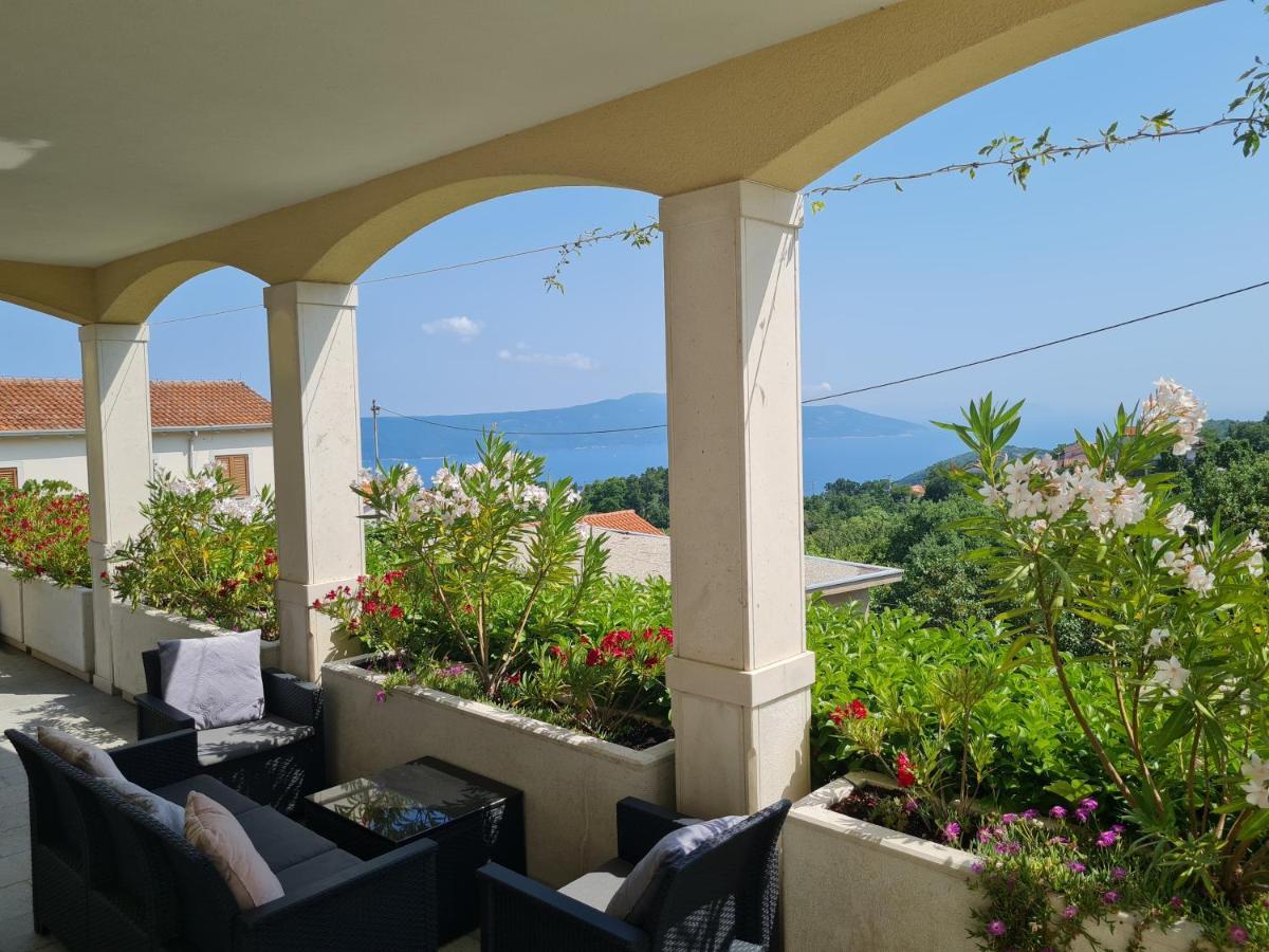 Apartman En Mošćenička Draga Exterior foto
